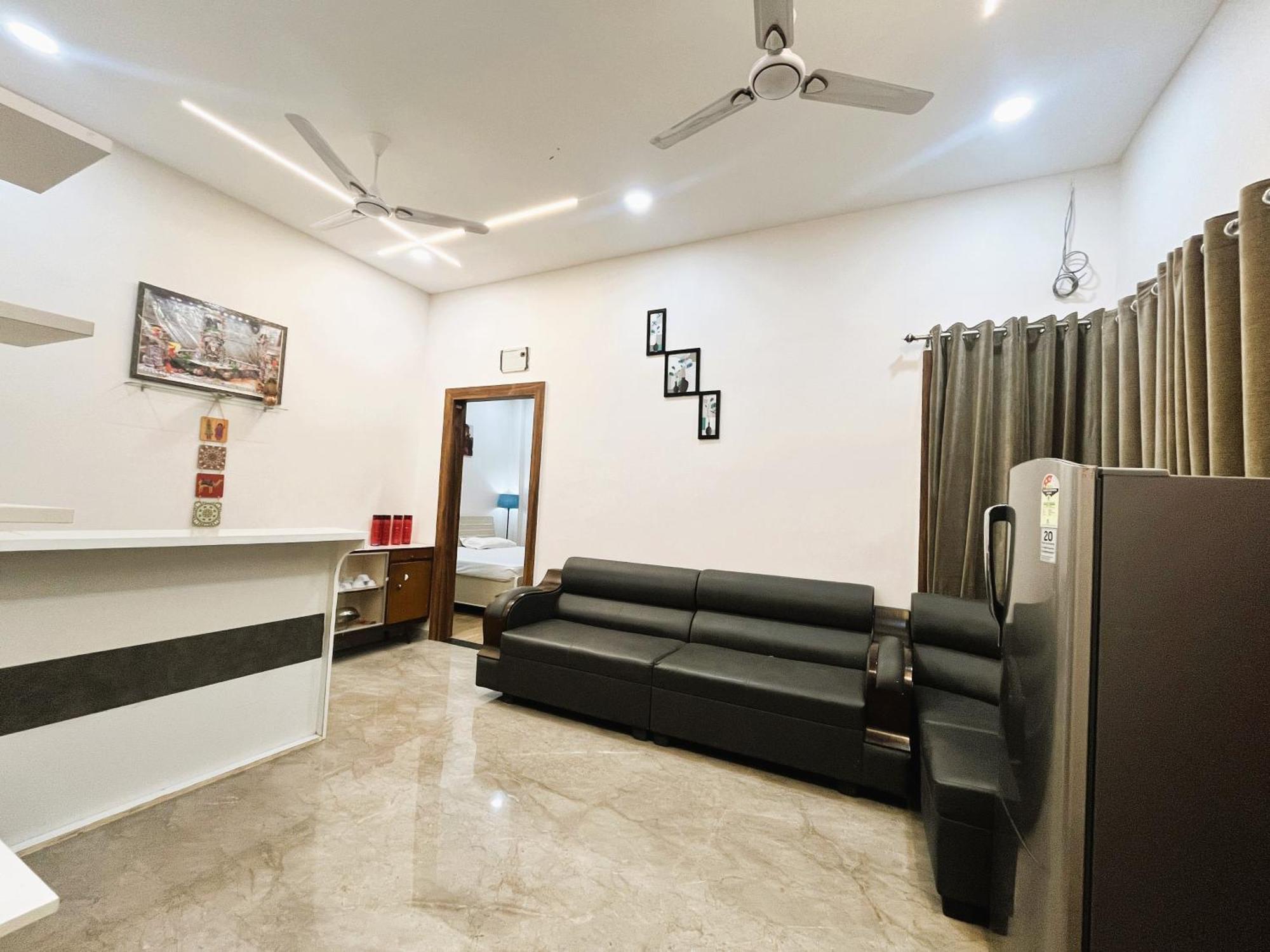 Shree Stay Inn Luxe' Holiday Home Ujjain Eksteriør bilde
